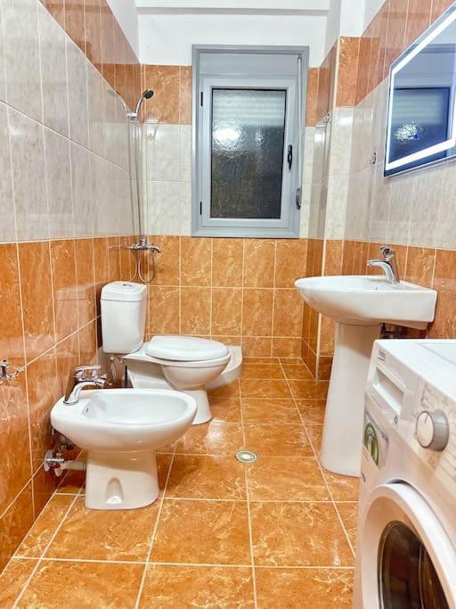 Lungomare Stay 24/7 Self Check-In Vlora Kültér fotó